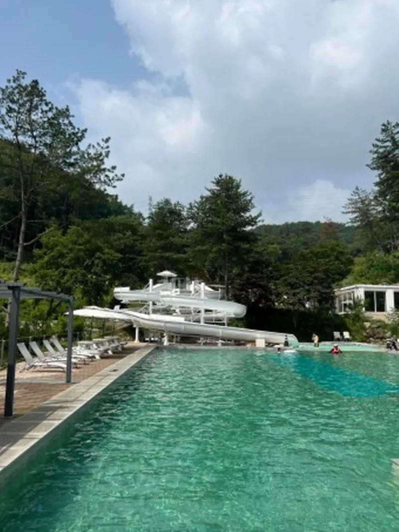 더 빌리지 10