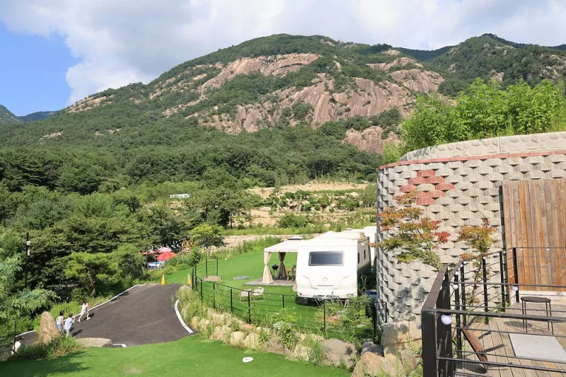 산정호수 마루글램핑 카라반 8