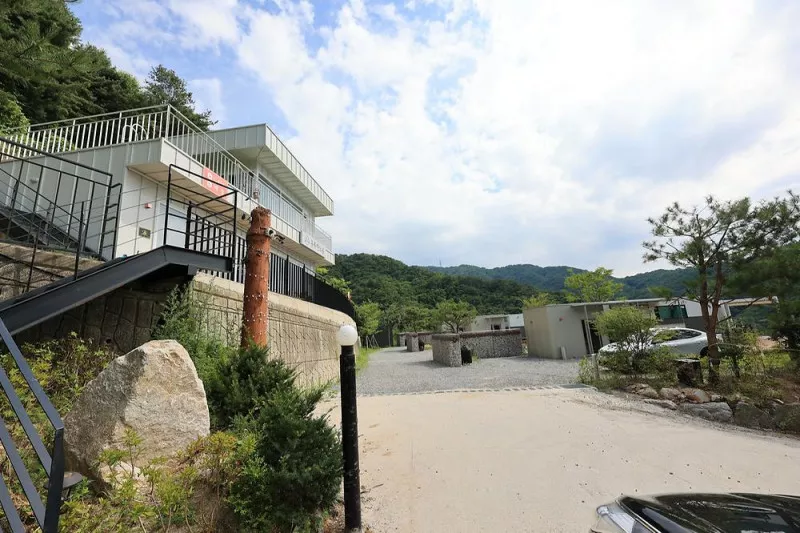 포천 몽롱한노을 카라반 캠핑장 2