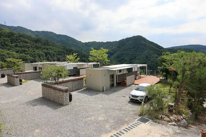 포천 몽롱한노을 카라반 캠핑장 1