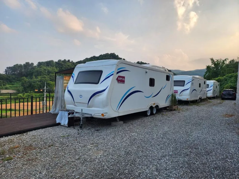 바이올린글램핑&카라반 3