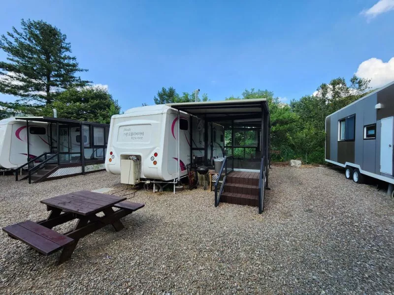 가평 오블리비아테 수영장 펜션&카라반 3